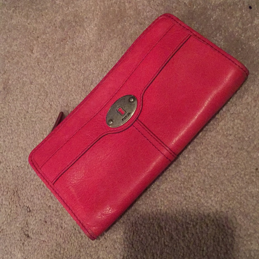 Nwot fossil pink leather wallet
